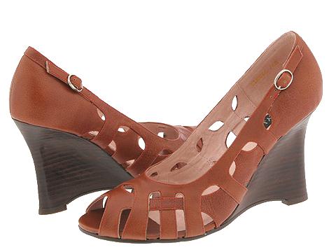 N.Y.L.A. - Elmore (Tan) - Footwear