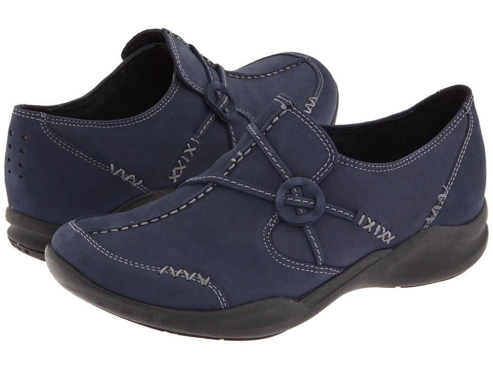 UPC 884569851477 Clarks Wave.Run (Navy Nubuck) Women's Shoes