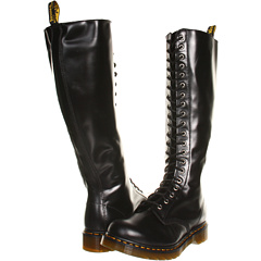 Dr. Martens 1B60 W (Black Buttero) Footwear