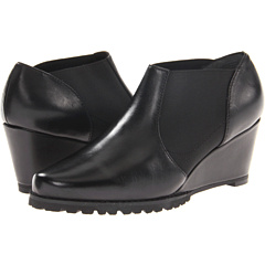 SoftWalk Dartmouth (Black Brushed Leather) Footwear