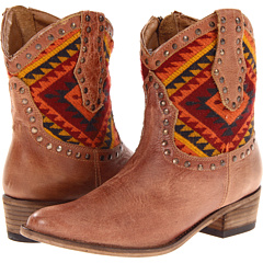 Steve Madden Swaret (Aztec Multi) Footwear