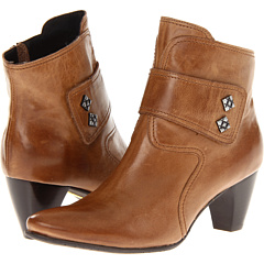Fidji G560 (Tan) Footwear
