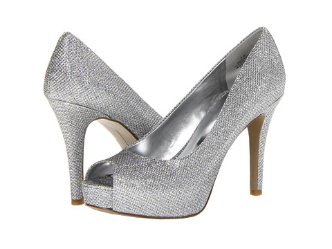 nine west silver pumps