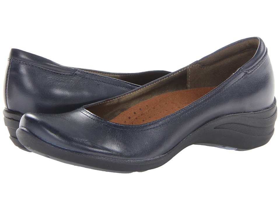 Hush Puppies Alter Pump (Navy Leather) Women