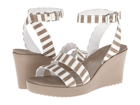 crocs leigh graphic wedge