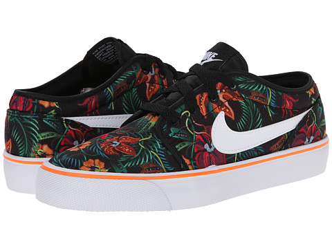 nike toki low slip on