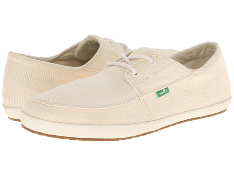 sanuks with laces