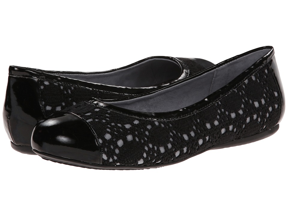 SoftWalk Napa (Black Crochet/Patent) Women