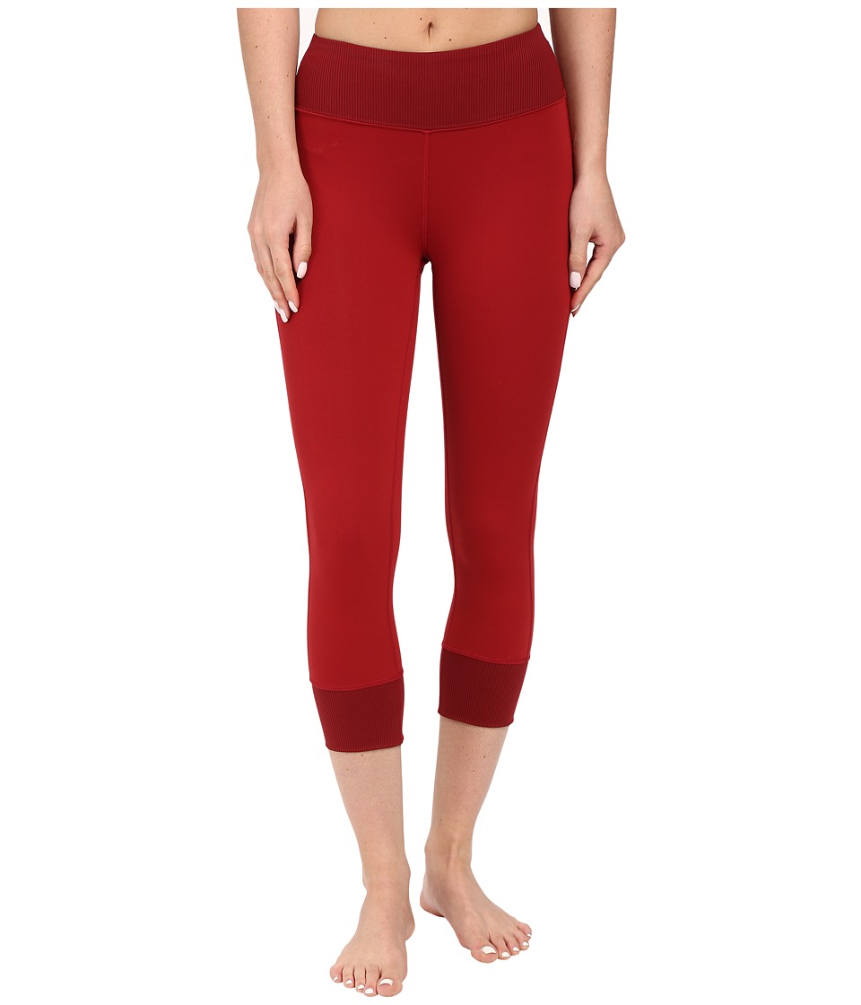 Black Diamond Levitation Capris (Maroon) Women
