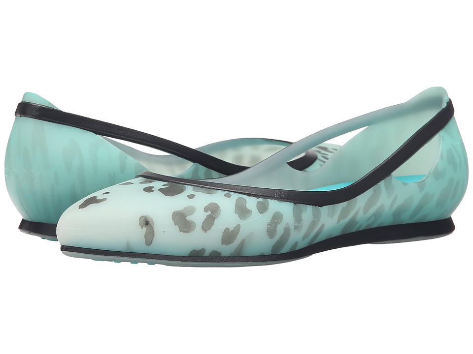 crocs rio flat size 8