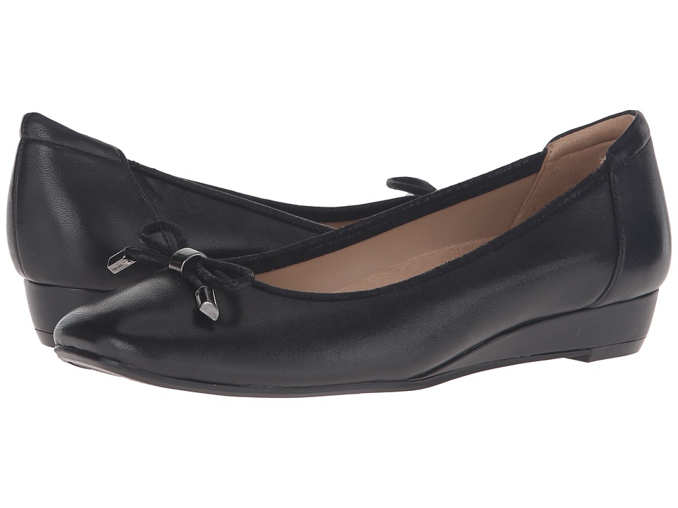 Naturalizer Dove (Black Leather) Women
