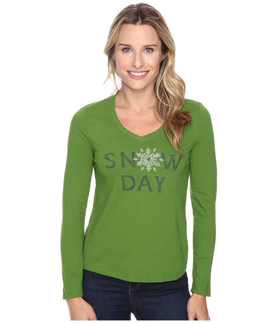 Life is good - Snow Day Snowflake Sleep Vee (Treetop Green) Women