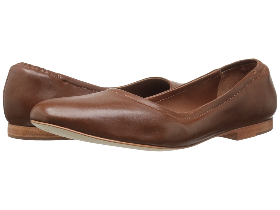 Bernardo Dina (Luggage Vintage Calf) Women