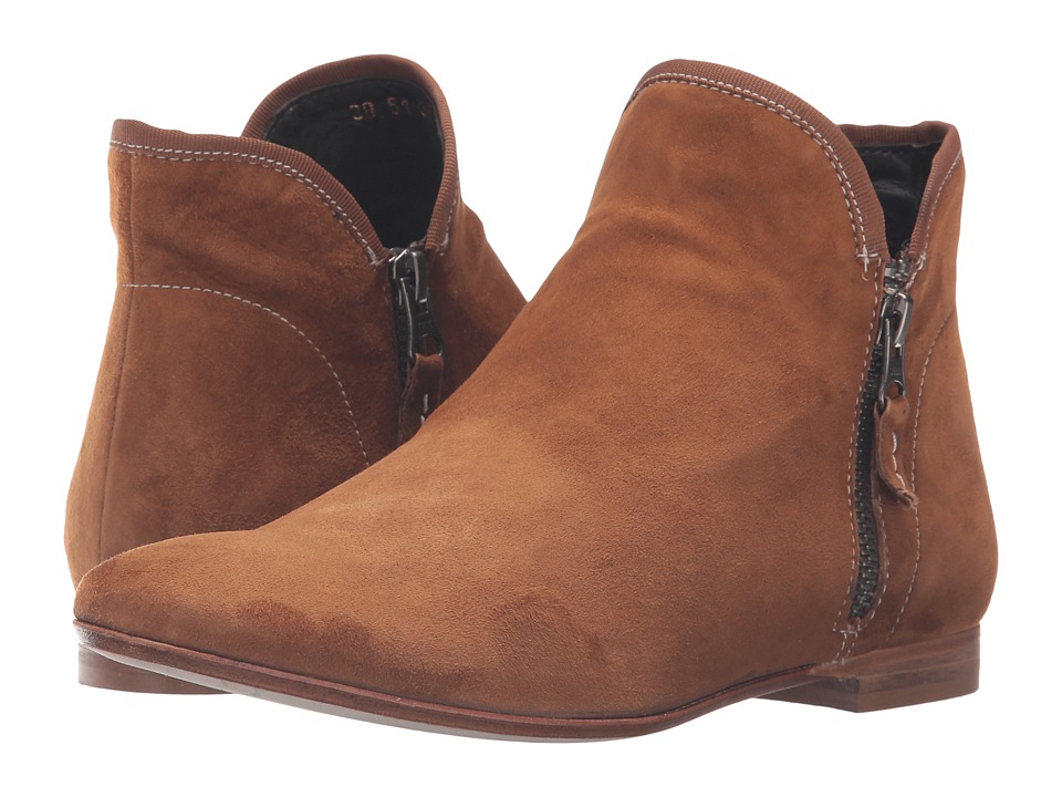 Bernardo Franki (Luggage Suede) Women