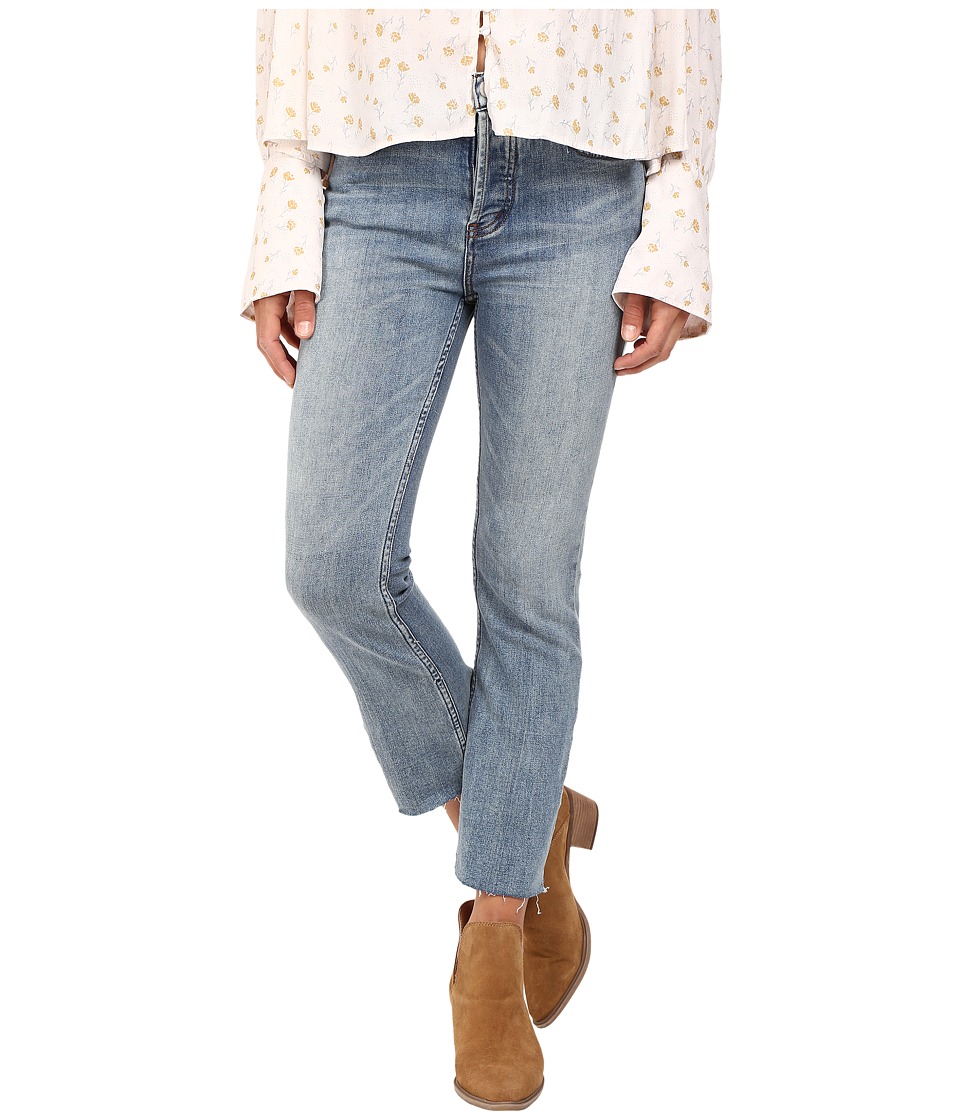 Free People Far from Any Road Cropped Jeans in Denim Blue (Denim Blue) Women