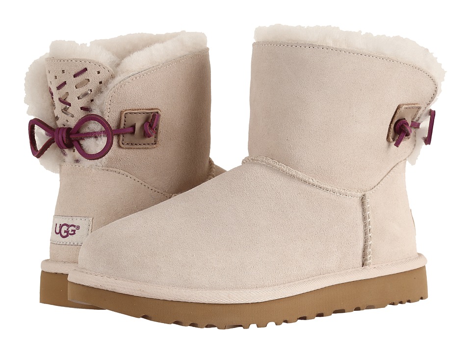 UGG Adoria Tehuano (Canvas) Women