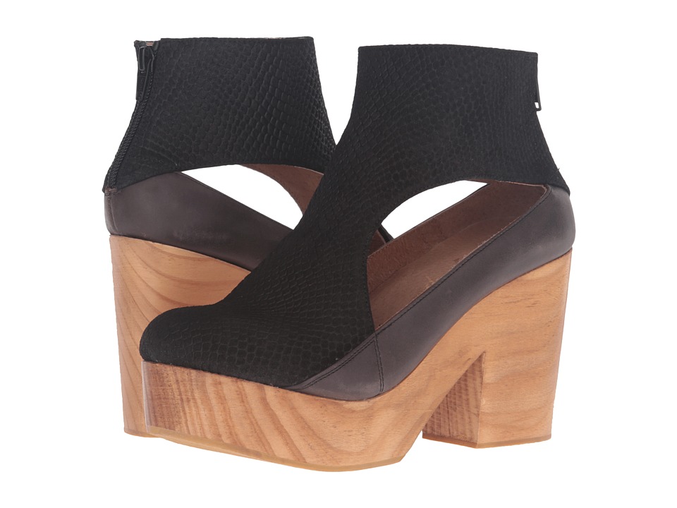Free People Horizon Clog (Black) Women