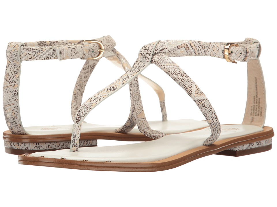 Isola Mackenzie (White/Tan Tribal Print) Women