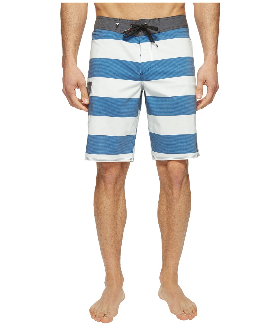 Quiksilver Everyday Brigg Vee 20 Boardshorts (Estate Blue) Men