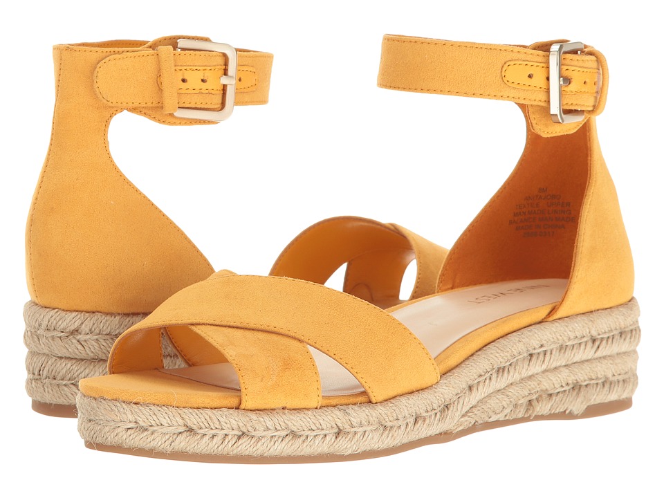 Nine West Appetizer (Golden Honey) Women