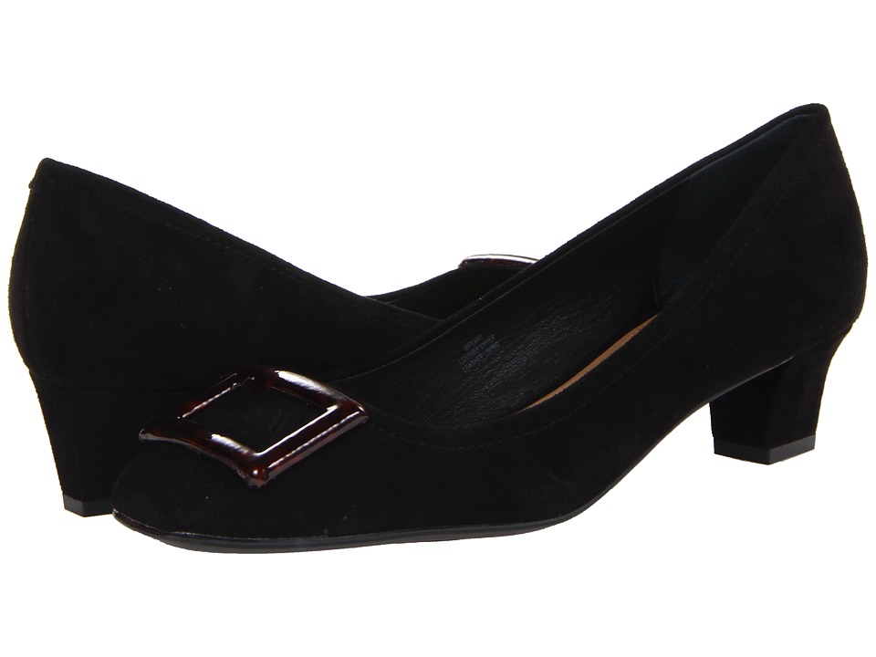 Isaac Mizrahi New York Perry Womens 1 2 inch heel Shoes (Black)