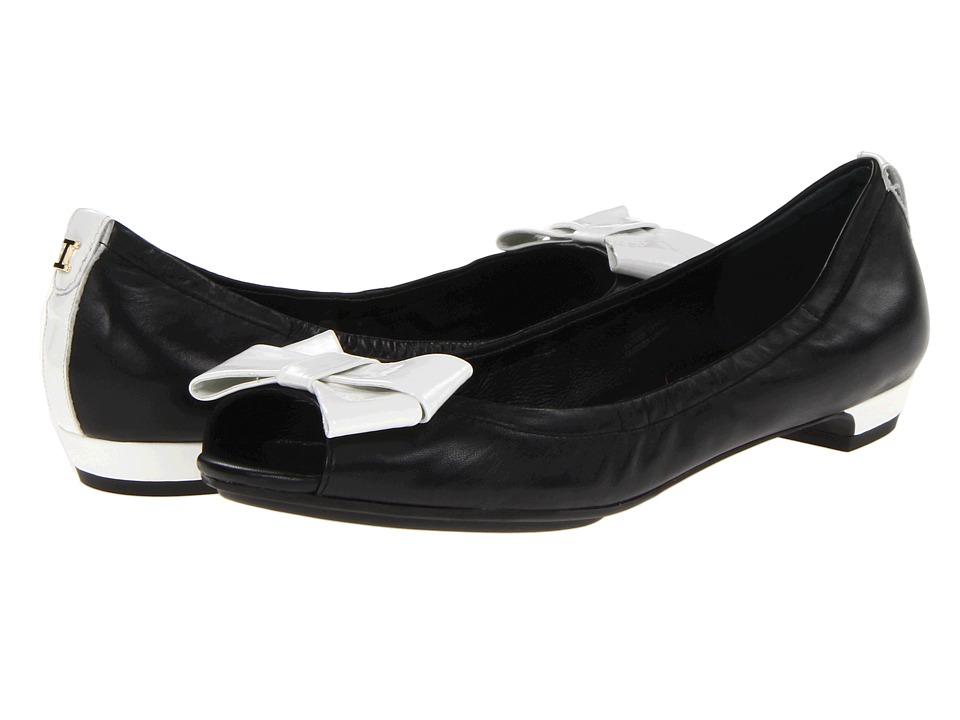 Isaac Mizrahi New York Bentley Womens Flat Shoes (Black)