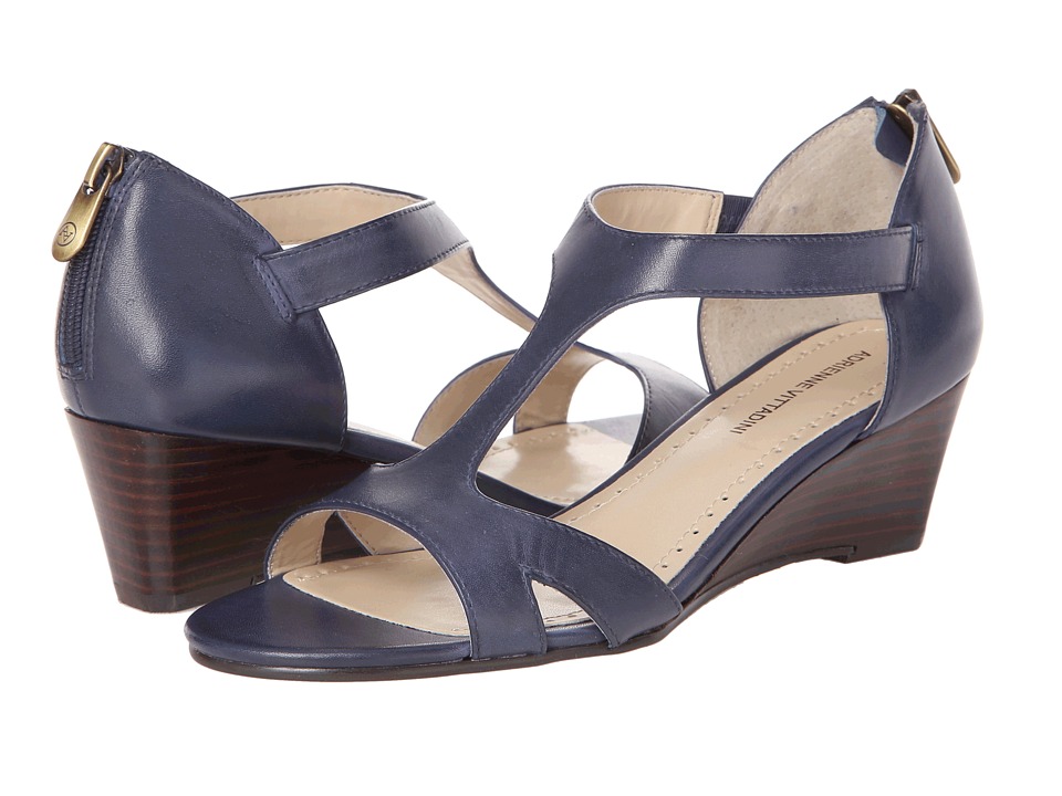 Adrienne Vittadini Cissy Womens 1 2 inch heel Shoes (Blue)