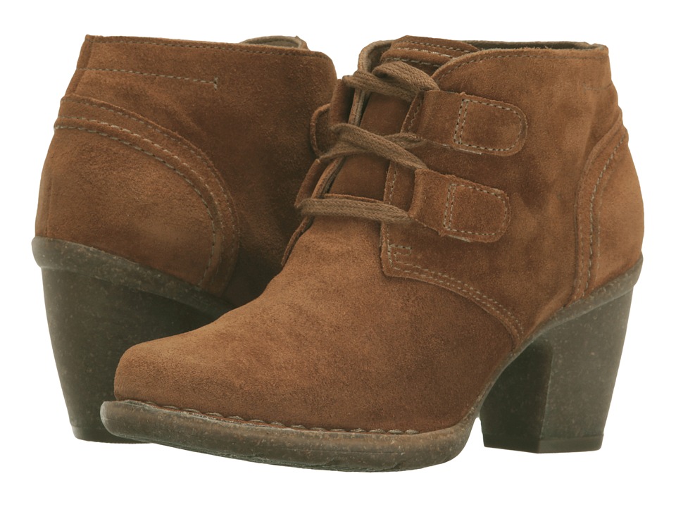 Clarks Carleta Lyon (Tan Suede) Women