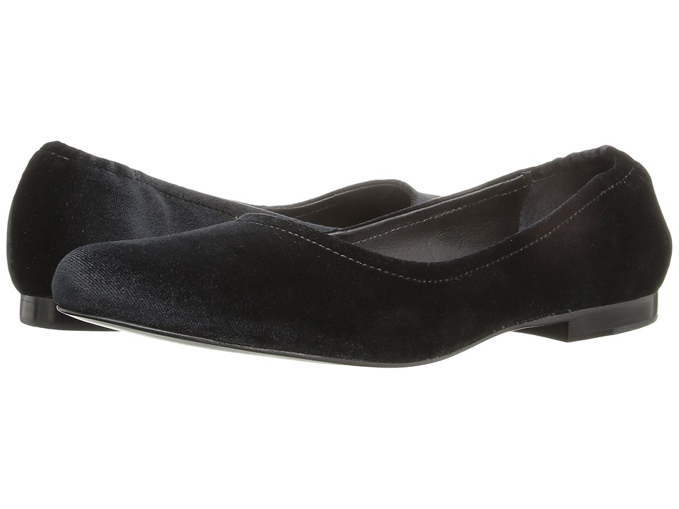 Bernardo Dina (Black Velvet) Women