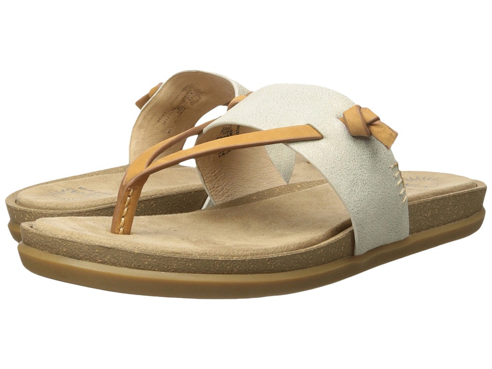 G.H. Bass & Co. Shannon (Gold Metallic Suede) Women
