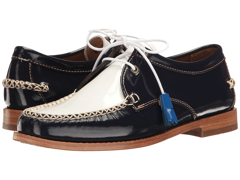 G.H. Bass & Co. Winnie Weejuns (Navy/White Patent Leather) Women