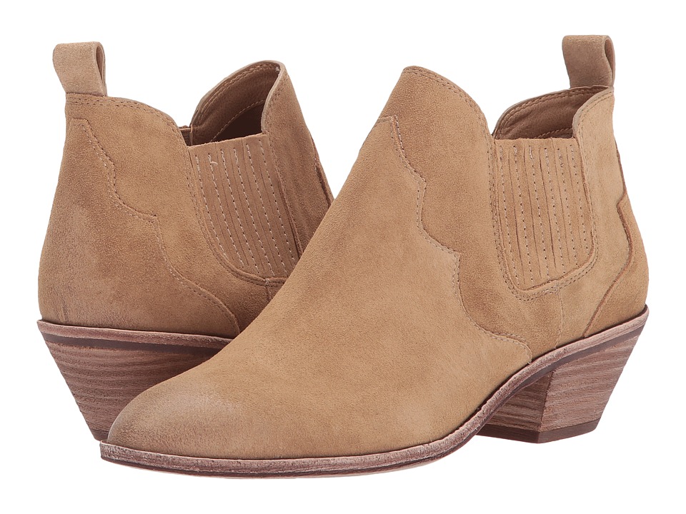 G.H. Bass & Co. Naomi (Camel Suede) Women
