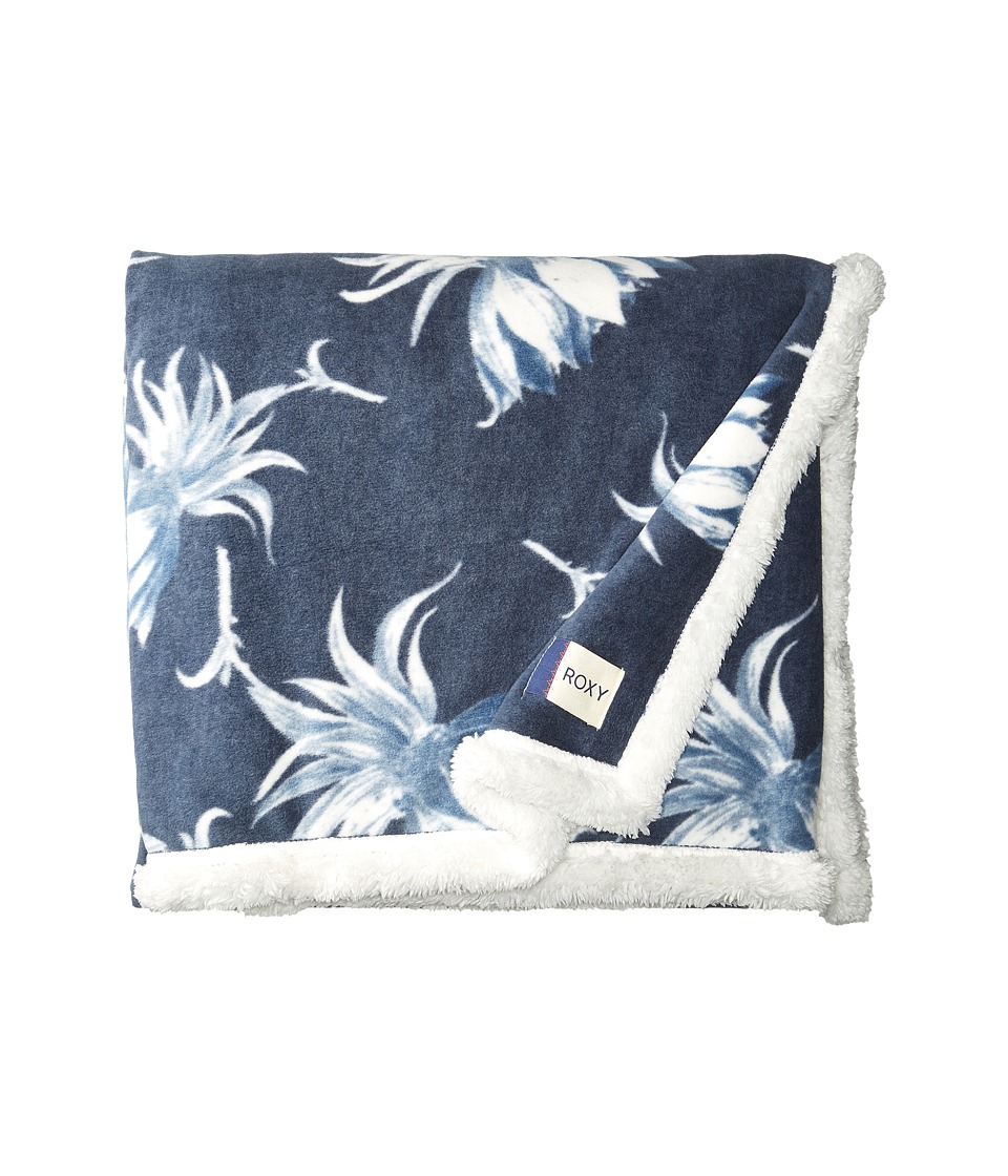 Roxy Hey Sweeties Blanket (Dress Blue Cadaques Flower) Bath Towels