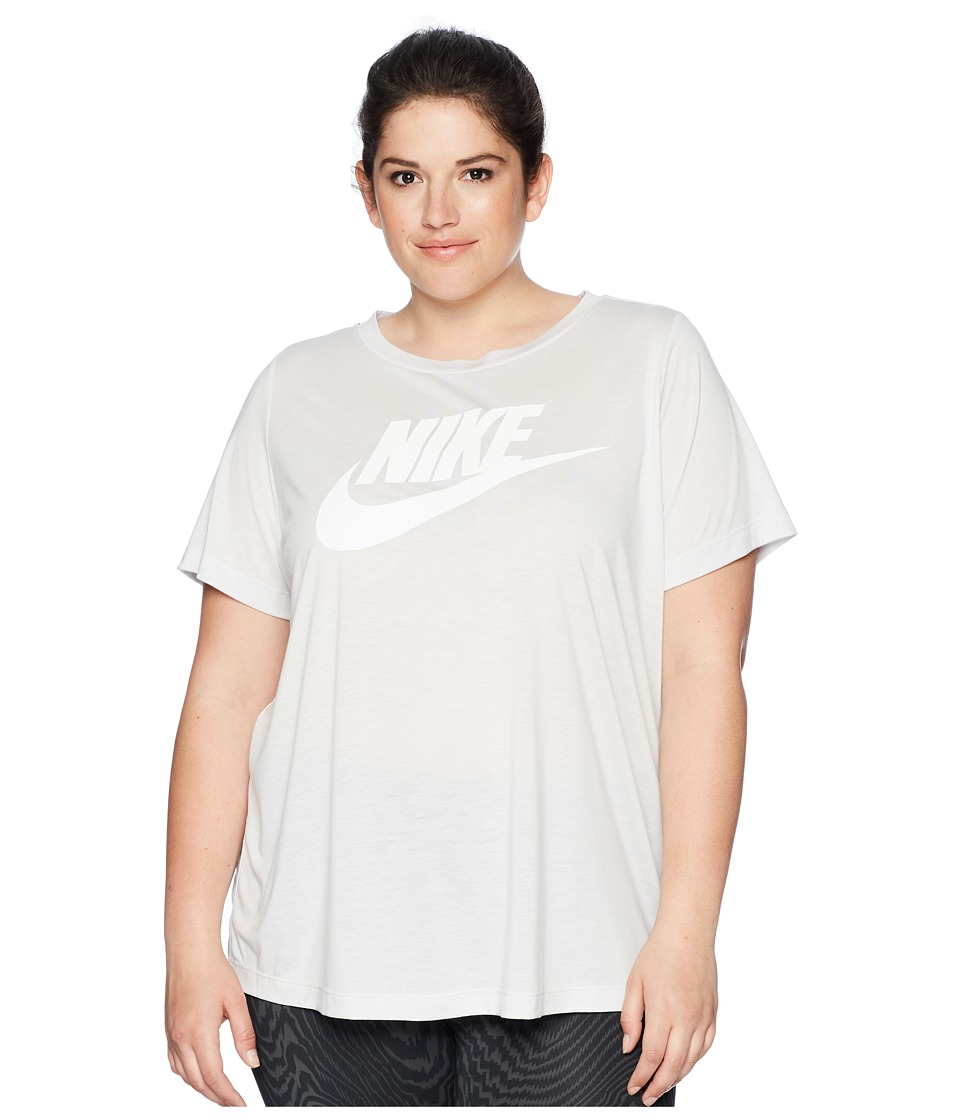 Nike Sportswear Essential T-Shirt (Size 1X-3X) (Carbon Heather/Crimson Pulse) Women